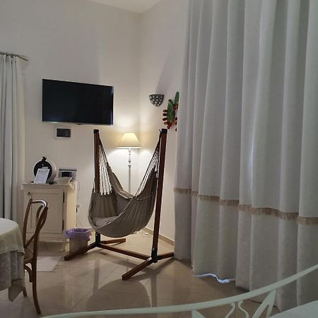 White Suite Polignano 08 โปลีญาโนอามาเร ภายนอก รูปภาพ