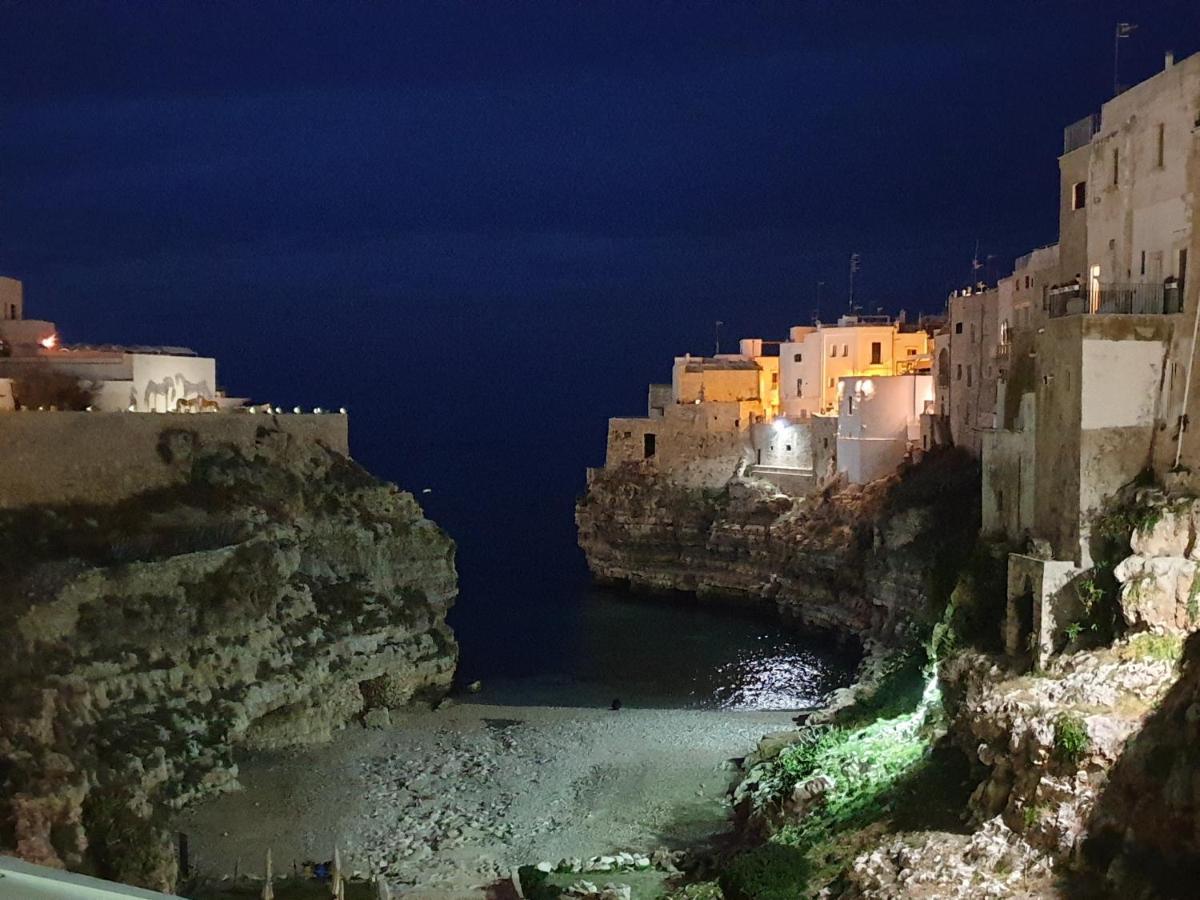 White Suite Polignano 08 โปลีญาโนอามาเร ภายนอก รูปภาพ