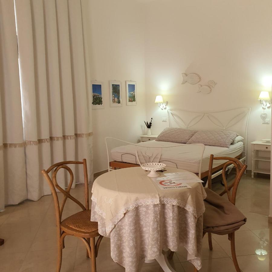 White Suite Polignano 08 โปลีญาโนอามาเร ภายนอก รูปภาพ