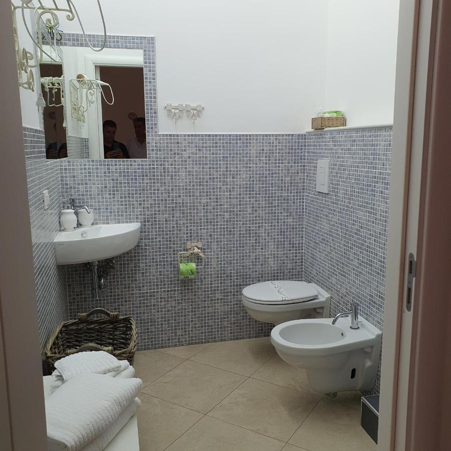 White Suite Polignano 08 โปลีญาโนอามาเร ภายนอก รูปภาพ