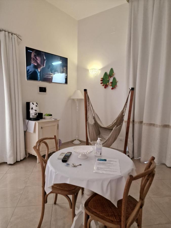 White Suite Polignano 08 โปลีญาโนอามาเร ภายนอก รูปภาพ