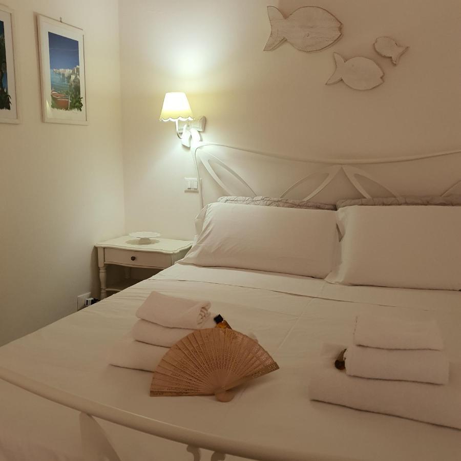 White Suite Polignano 08 โปลีญาโนอามาเร ภายนอก รูปภาพ